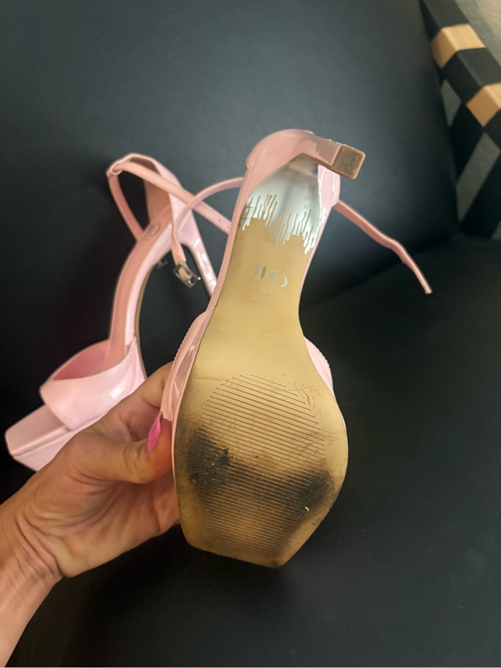 Jennifer Lopez Pale Pink Patent Platform Heels - Picture 4 of 5
